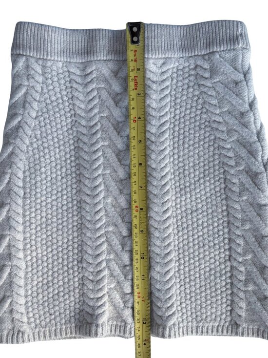 Babaton Emporia Wool Cable-Knit Mini Skirt – Aritzia (Ivory) XXS - Picture 4 of 5